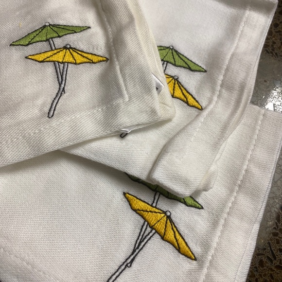 PIER ONE IMPORTS Cotton Embroidered Umbrella Drink Cocktail  Napkins Set 6 NIB - Picture 5 of 9